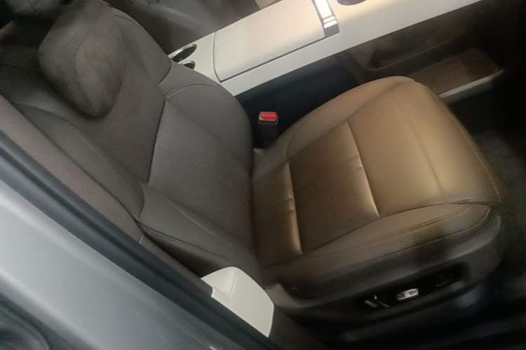Used Li Auto MEGA 2024 Ultra Model Right Front Seat