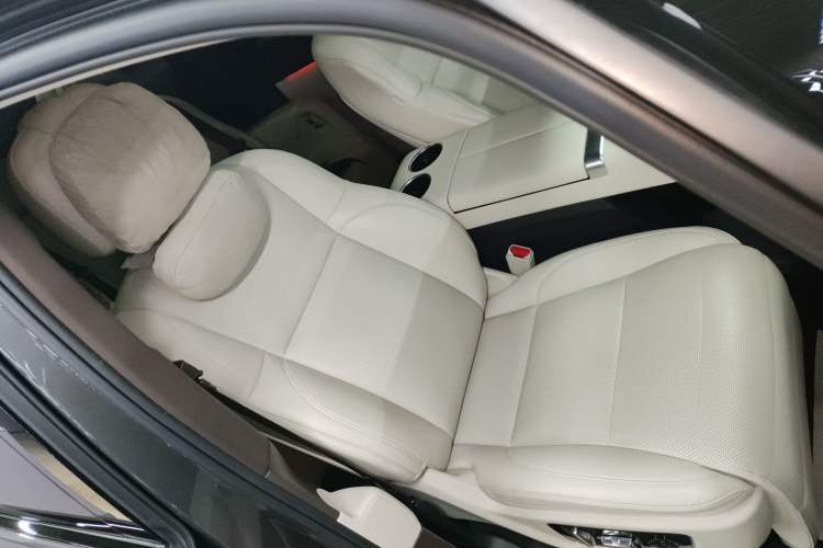 Used Li Auto MEGA 2024 Ultra Model Right Front Seat