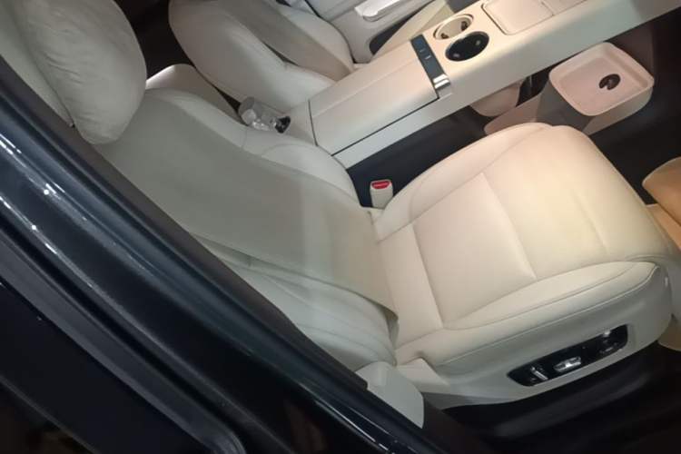 Used Li Auto MEGA 2024 Ultra Model Right Front Seat