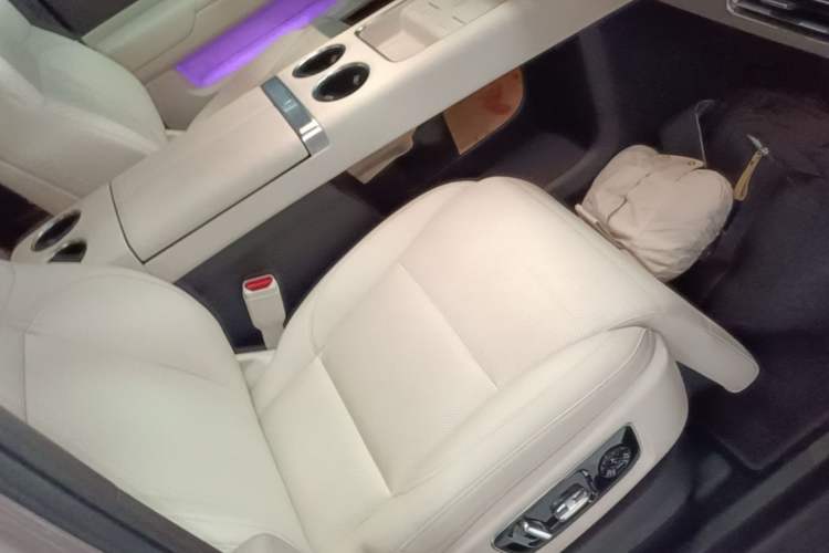 Used Li Auto MEGA 2024 Ultra Model Right Front Seat