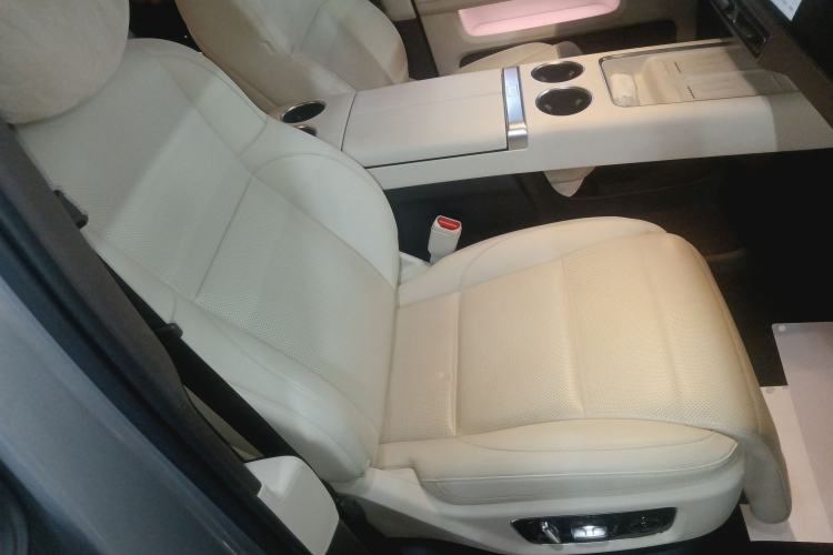 Used Li Auto MEGA 2024 Ultra Model Right Front Seat