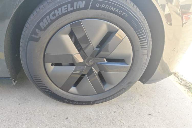 Used Li Auto MEGA 2024 Ultra Model Right Front Wheel Hub