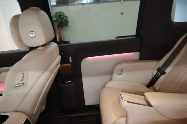 Used Li Auto MEGA 2024 Ultra Model Right Rear Door Interior