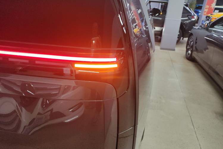 Used Li Auto MEGA 2024 Ultra Model Right Rear Taillight