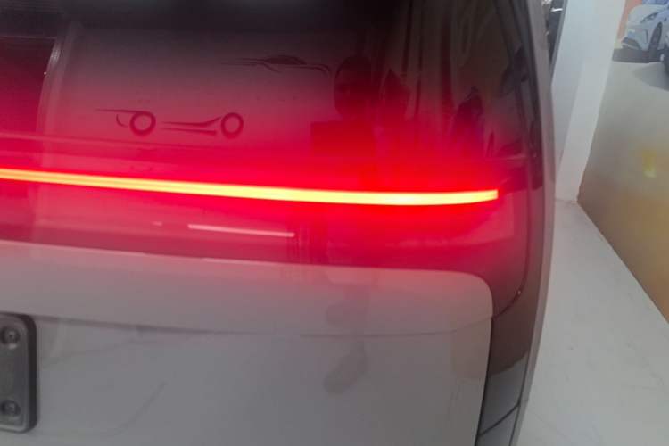 Used Li Auto MEGA 2024 Ultra Model Right Rear Taillight
