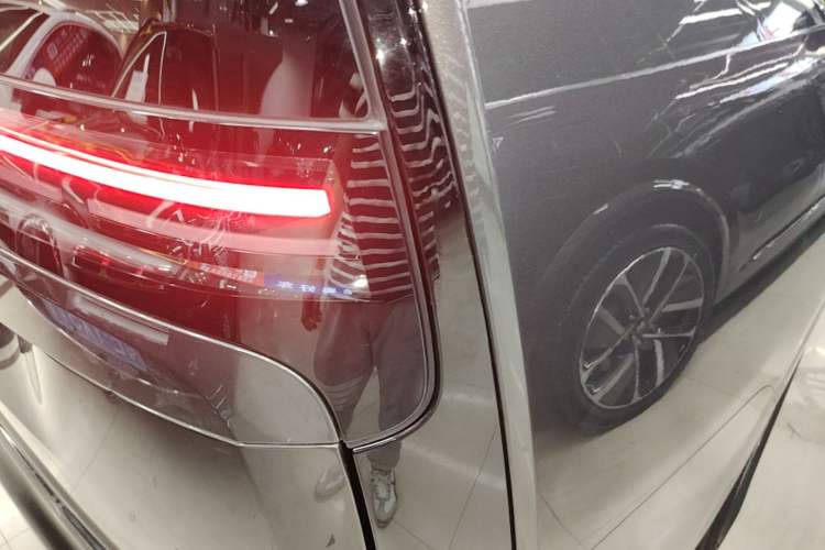 Used Li Auto MEGA 2024 Ultra Model Right Rear Taillight