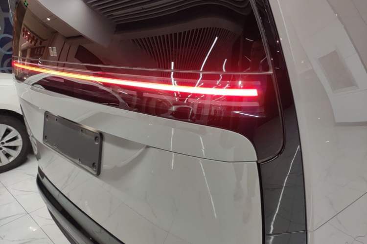 Used Li Auto MEGA 2024 Ultra Model Right Rear Taillight
