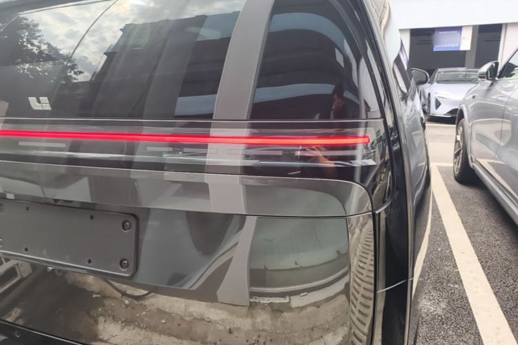 Used Li Auto MEGA 2024 Ultra Model Right Rear Taillight