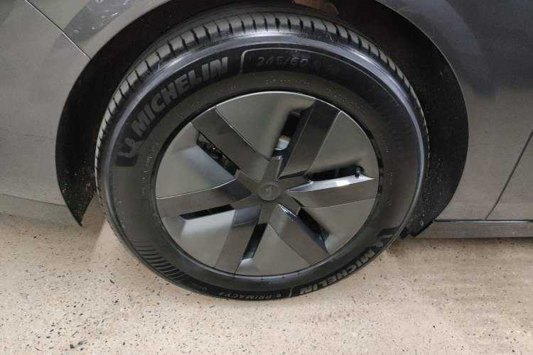 Used Li Auto MEGA 2024 Ultra Model Right Rear Wheel Hub