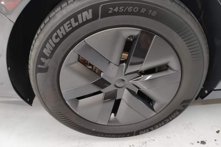 Used Li Auto MEGA 2024 Ultra Model Right Rear Wheel Hub