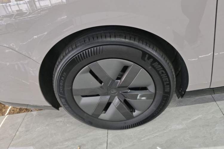 Used Li Auto MEGA 2024 Ultra Model Right Rear Wheel Hub