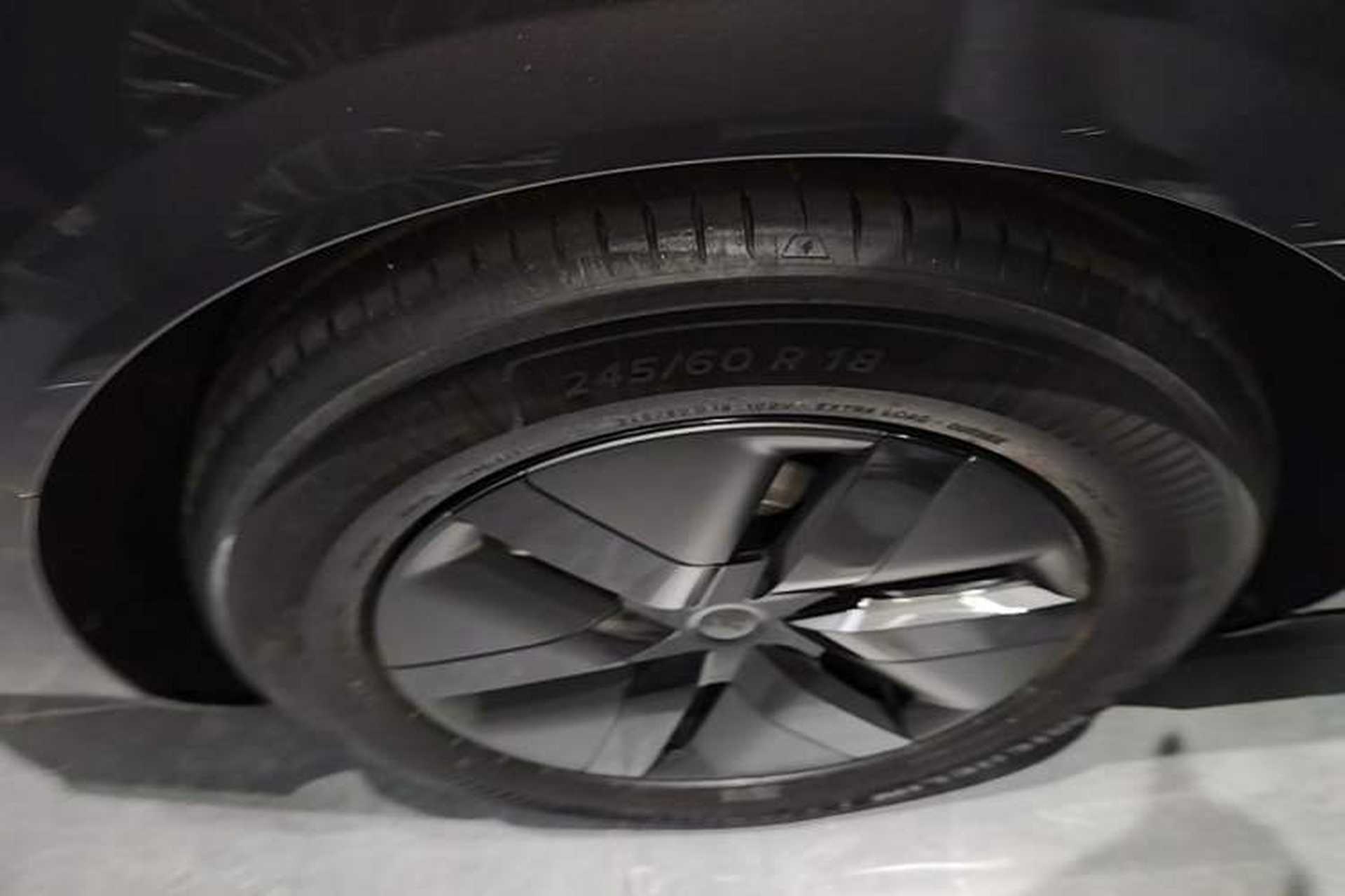 Used Li Auto MEGA 2024 Ultra Model Right Rear Wheel Hub