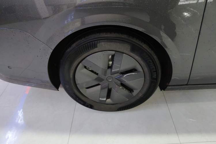 Used Li Auto MEGA 2024 Ultra Model Right Rear Wheel Hub