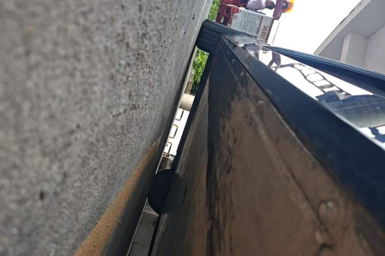 Used Li Auto MEGA 2024 Ultra Model Right Side Sill