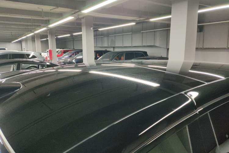 Used Li Auto MEGA 2024 Ultra Model Roof