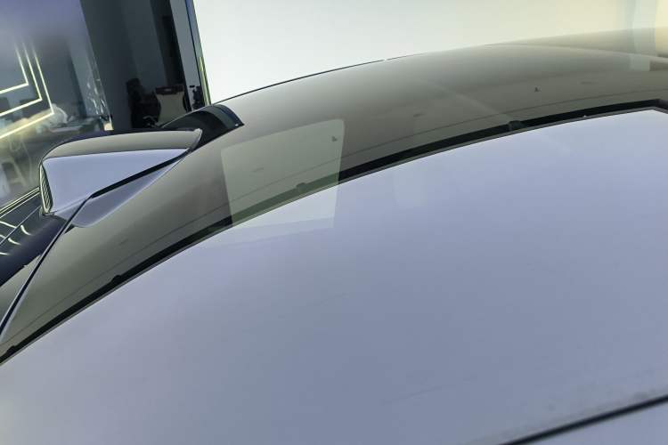 Used Li Auto MEGA 2024 Ultra Model Roof