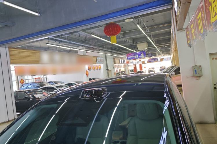 Used Li Auto MEGA 2024 Ultra Model Roof