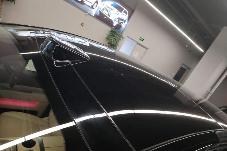 Used Li Auto MEGA 2024 Ultra Model Roof