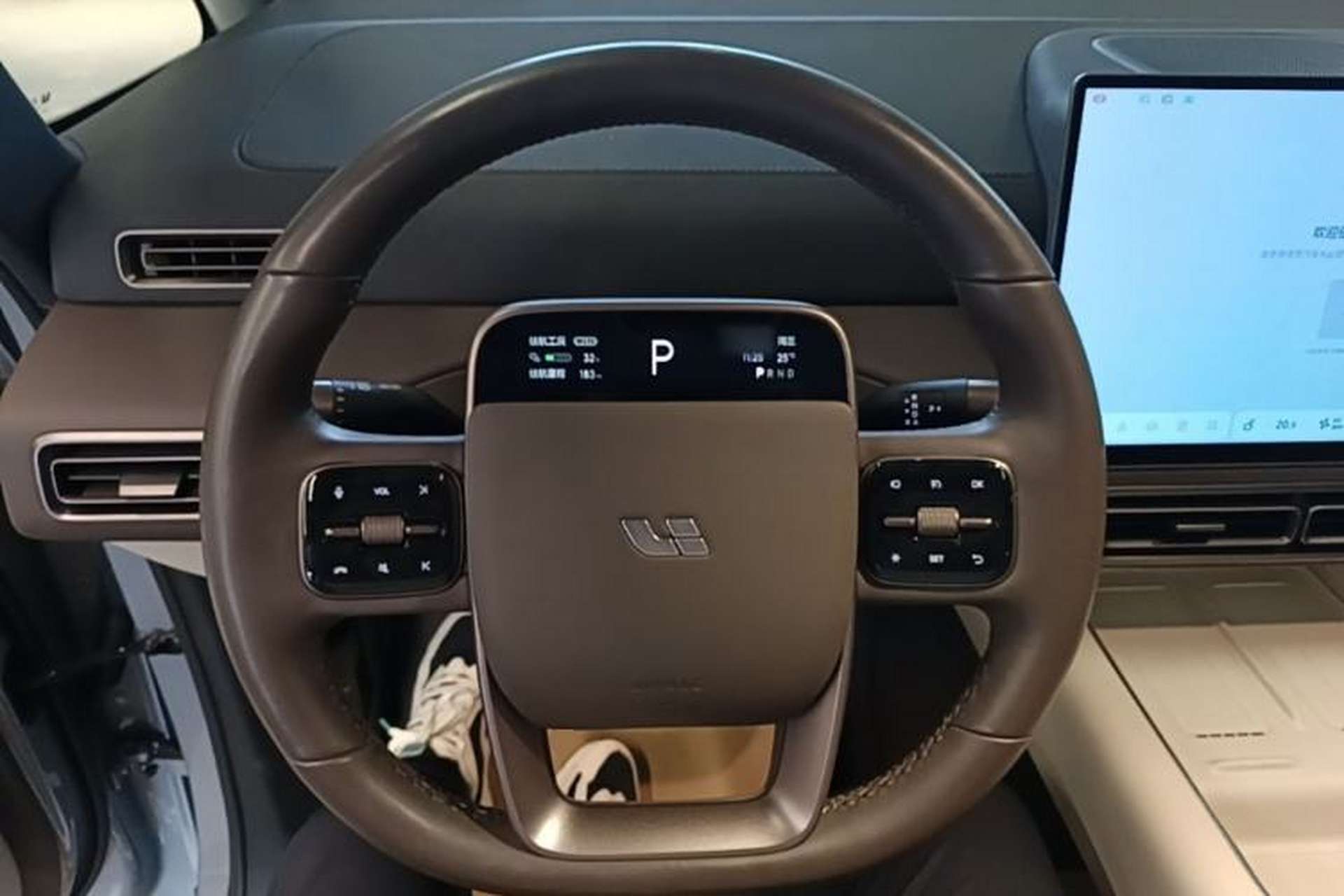 Used Li Auto MEGA 2024 Ultra Model Steering Wheel