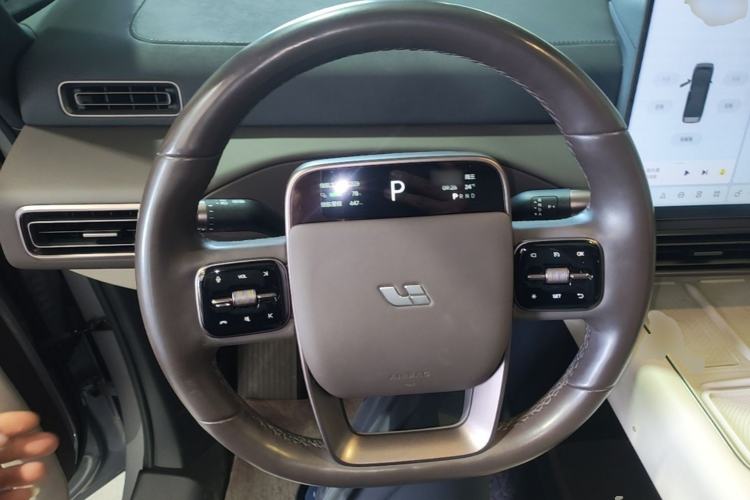 Used Li Auto MEGA 2024 Ultra Model Steering Wheel