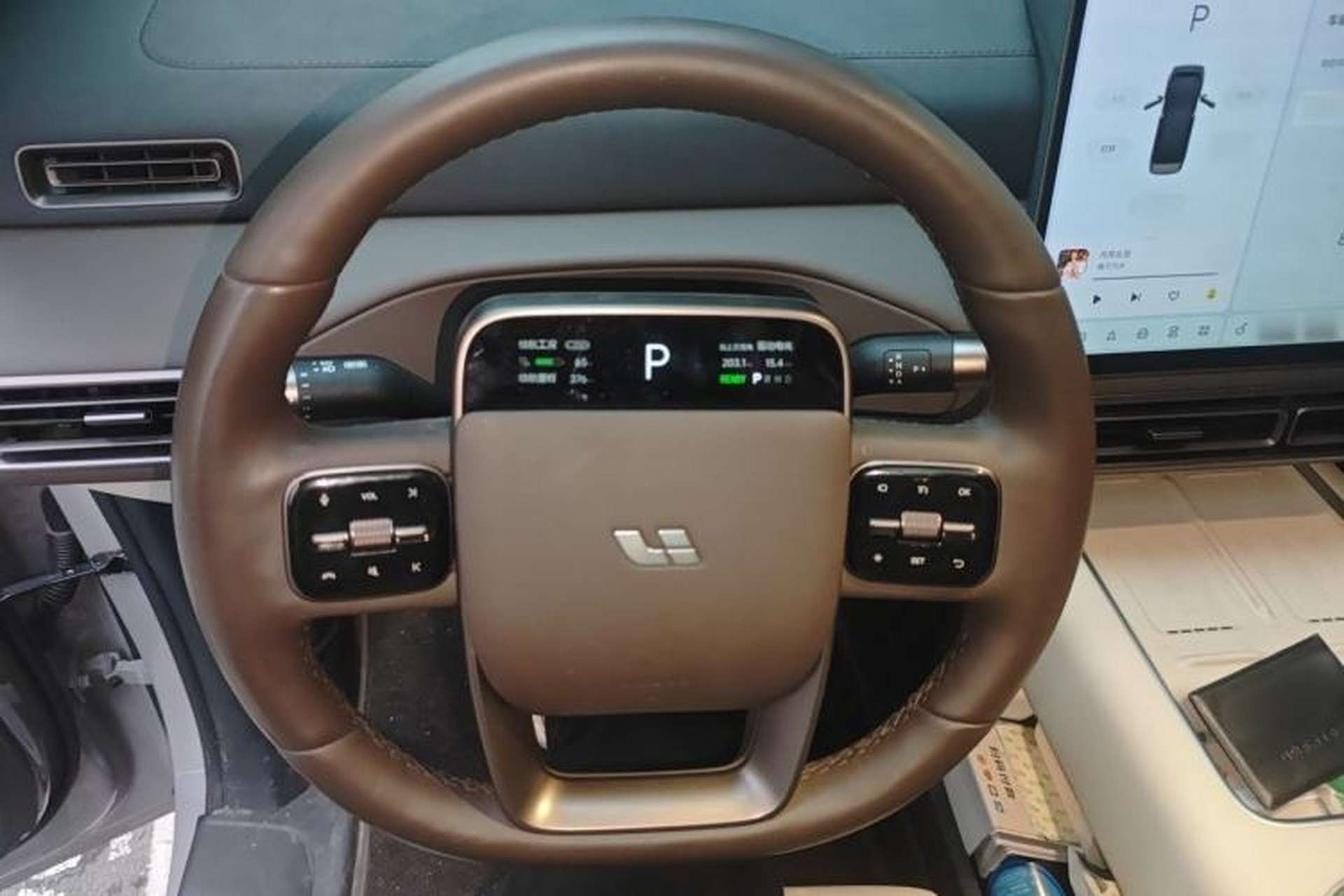 Used Li Auto MEGA 2024 Ultra Model Steering Wheel