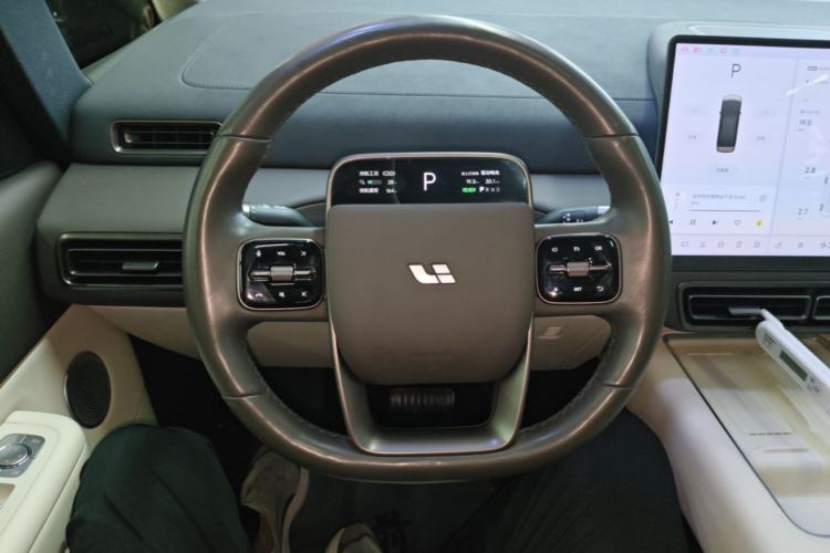 Used Li Auto MEGA 2024 Ultra Model Steering Wheel