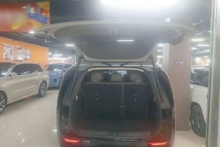 Used Li Auto MEGA 2024 Ultra Model Trunk