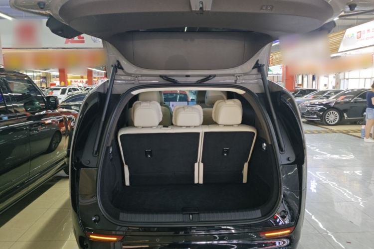 Used Li Auto MEGA 2024 Ultra Model Trunk