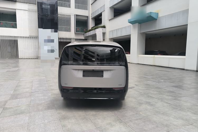Used Li Auto MEGA 2024 Ultra Model Trunk