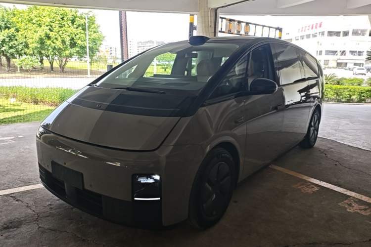 Used Li Auto MEGA 2024 Ultra Model Guazi used car, China used car export, Used car for sale, Used Li Auto cars, Cheapest cars for sale, Electric vehicle, New energy car