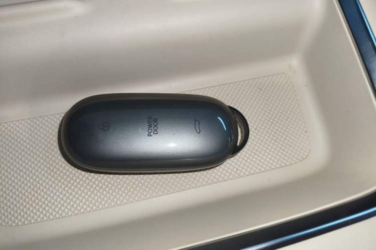 Used Li Auto MEGA 2024 Ultra Model Vehicle Key