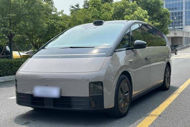 Used Li Auto MEGA 2024 Ultra Model