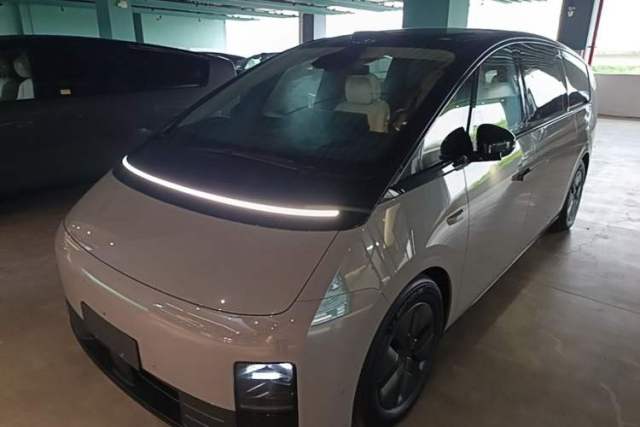 Used Li Auto MEGA 2024 Ultra Model