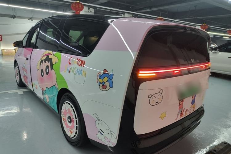 Used Li Auto MEGA 2024 Ultra Model Exterior 2