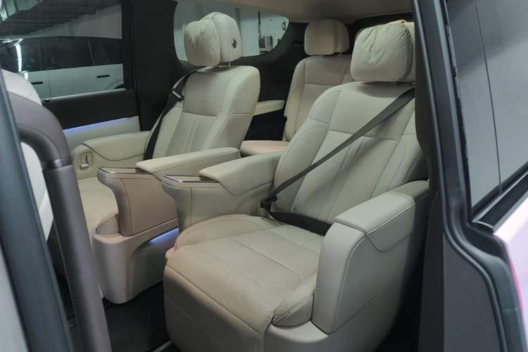 Used Li Auto MEGA 2024 Ultra Model Left Rear Seat