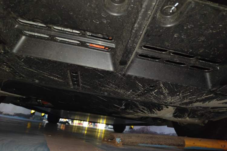Used Li Auto MEGA 2024 Ultra Model Chassis Rear