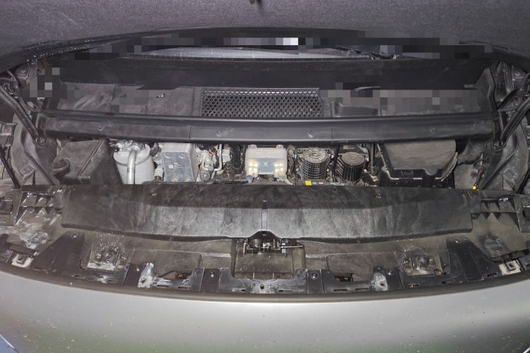 Used Li Auto MEGA 2024 Ultra Model Engine Bay