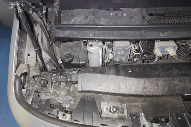 Used Li Auto MEGA 2024 Ultra Model Engine Bay Right