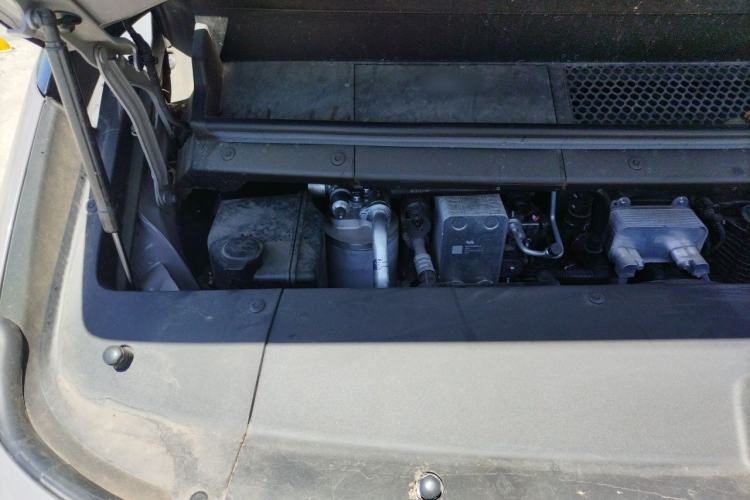 Used Li Auto MEGA 2024 Ultra Model Engine Bay Right