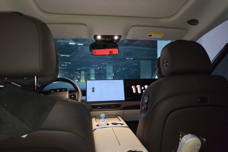 Used Li Auto MEGA 2024 Ultra Model Headliner