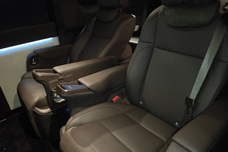 Used Li Auto MEGA 2024 Ultra Model Left Rear Seat