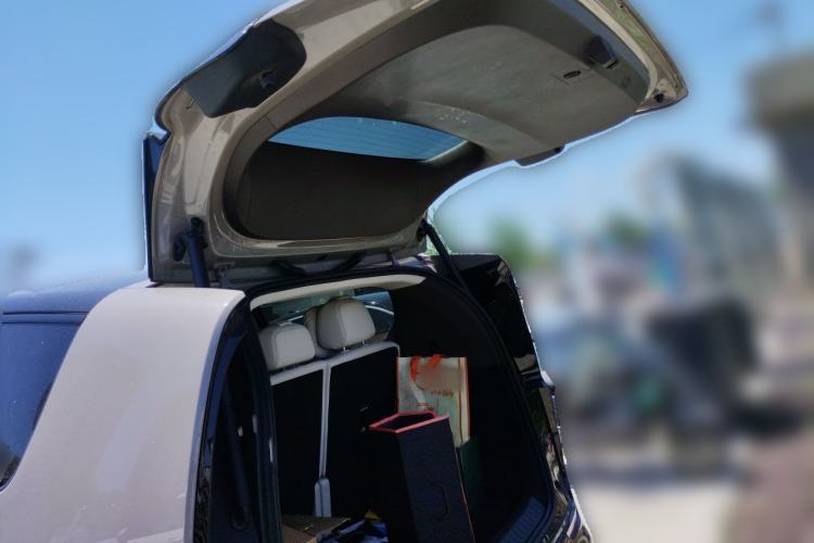 Used Li Auto MEGA 2024 Ultra Model Trunk