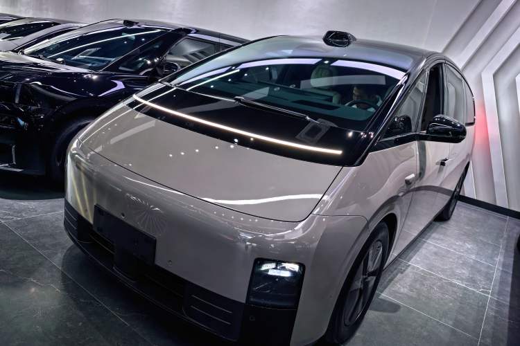 Li Auto MEGA 2024 Ultra Model