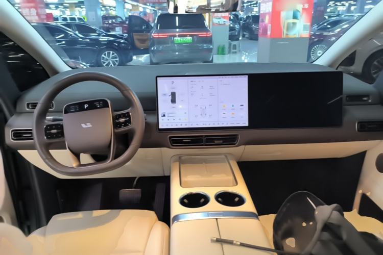 Used Li Auto MEGA 2024 Ultra Model Center Console
