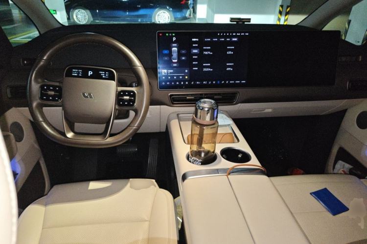 Used Li Auto MEGA 2024 Ultra Model Center Console