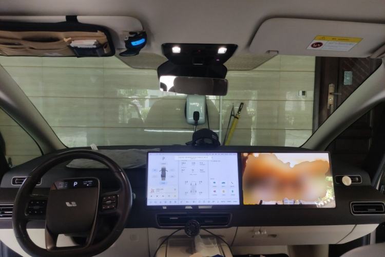 Used Li Auto MEGA 2024 Ultra Model Center Console