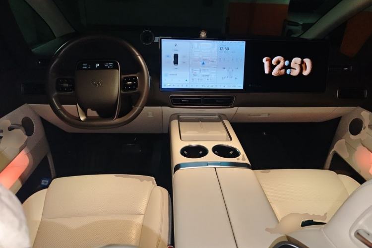 Used Li Auto MEGA 2024 Ultra Model Center Console