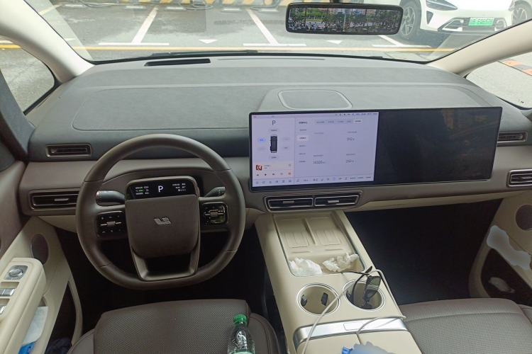 Used Li Auto MEGA 2024 Ultra Model Center Console