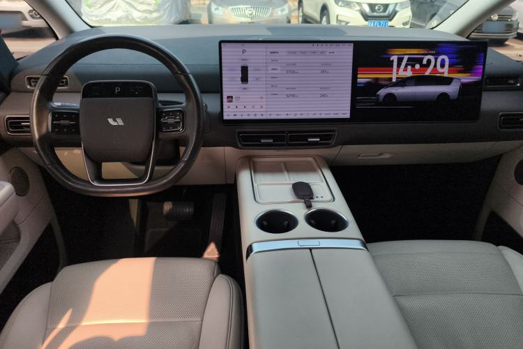 Used Li Auto MEGA 2024 Ultra Model Center Console
