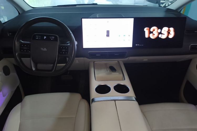 Used Li Auto MEGA 2024 Ultra Model Center Console